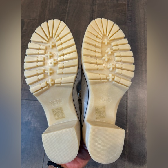 Shearling Lace Up Boot - Picture 3 of 5